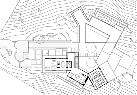 Oak Pass Main House by Walker Workshop