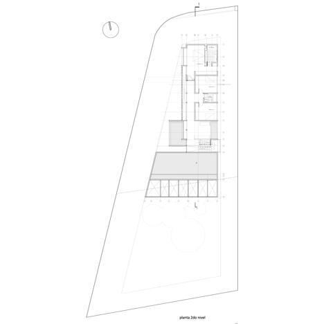 GB House by emA Arquitectos