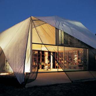 Wall House by FAR frohn&rojas architects