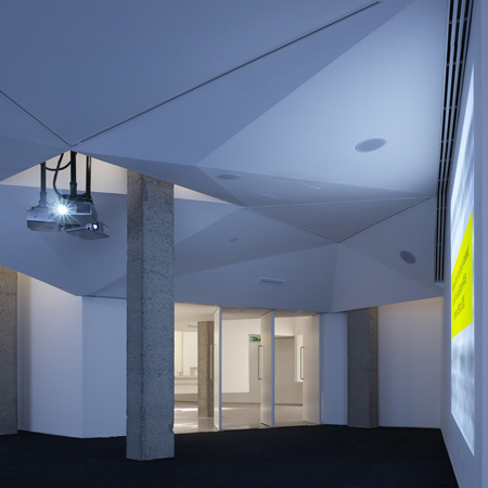 Irish Aid Volunteering and Information Centre by Tom de Paor