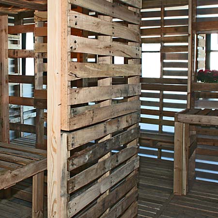 Pallet House by I-Beam