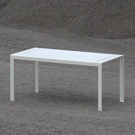 4millimetri table by Studiocharlie