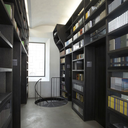 Franz Kafka Society Center by Steven Holl and Marcela Steinbachová