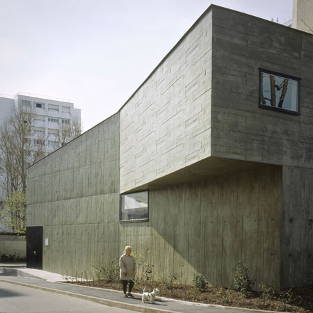 Toy library in Bonneuil-sur-Marne by LAN Architecture