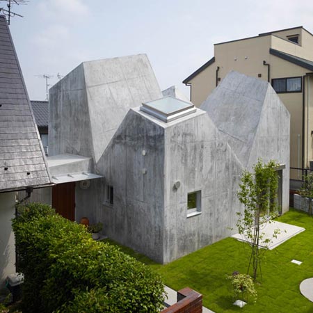 House in Kohoku by Torafu Architects