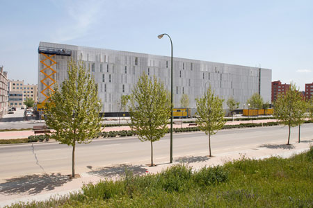 102 Dwellings by Dosmasuno Arquitectos