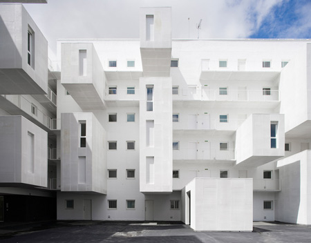 102 Dwellings by Dosmasuno Arquitectos
