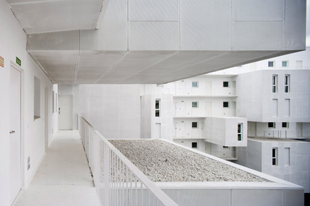 102 Dwellings by Dosmasuno Arquitectos