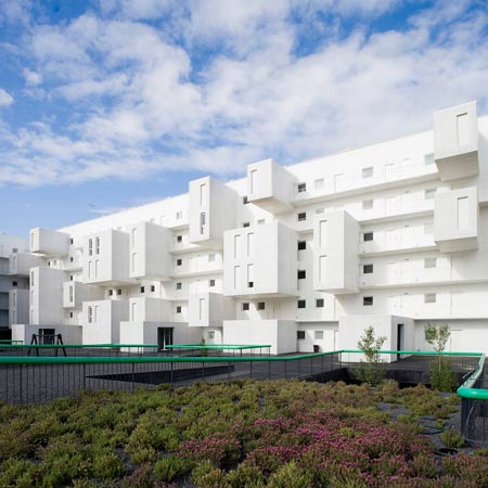 102 Dwellings by Dosmasuno Arquitectos