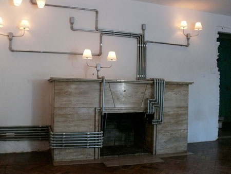 Pipe Light is an installation on an abandoned house in São Paulo, Brazil by French-Brazilian architects Triptyque