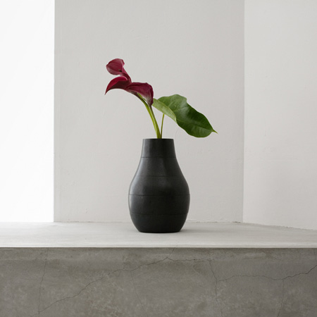 Shifting Vase by Isolation Unit