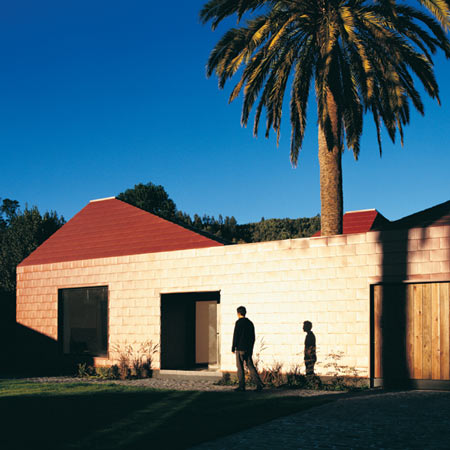 Casa Parr by Pezo von Ellrichshausen Arquitectos