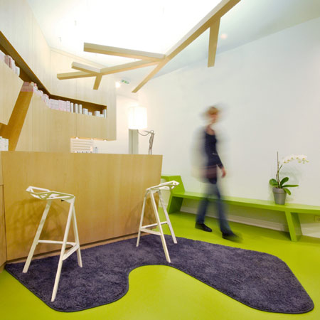 B.institut beauty parlour by Trust in Design