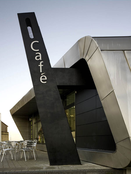 Silver Promenade café by Arca