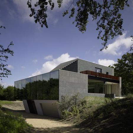 Villa in the Dunes by Zandbelt&vandenBerg