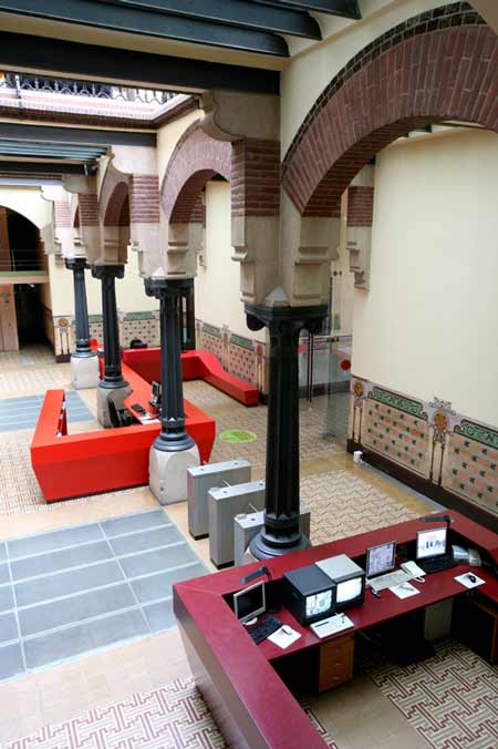 Pabellón Ave Maria entrance hall by RaichdelRio
