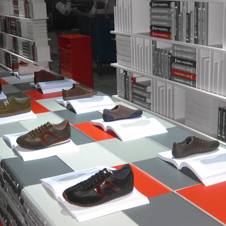Camper display by Nendo