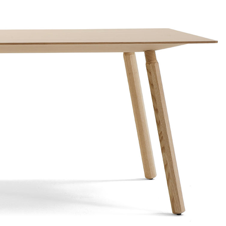 Nomad table by Jorre van Ast