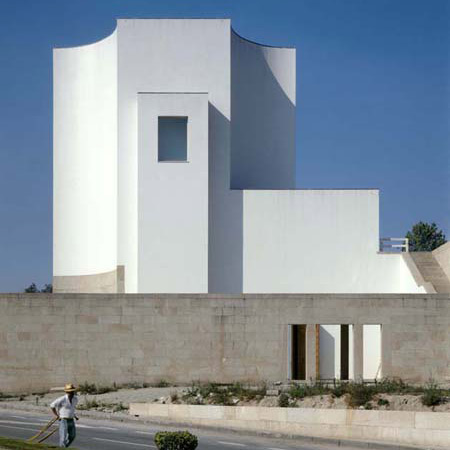 Selected projects by Álvaro Siza photographed by Duccio Malagamba