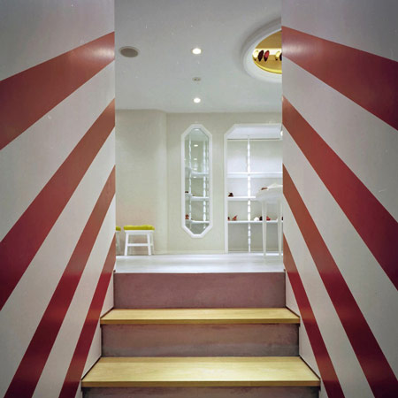 Camper store Tokyo by Jaime Hayón (more images)