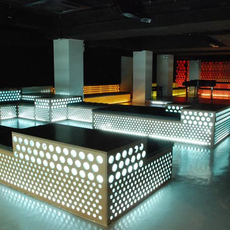 Maison Du Champagne by John Lin, Joshua Bolchover and Jason Carlow