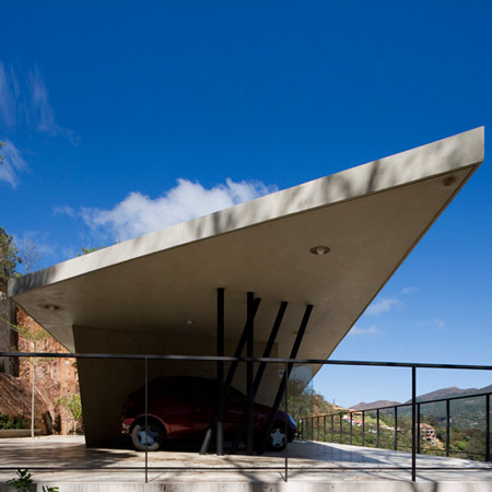 PL House by Fernando Maculan and Pedro Morais
