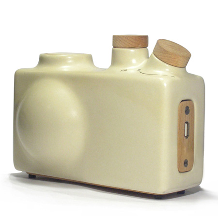Ceramic radio by Studio Lama
