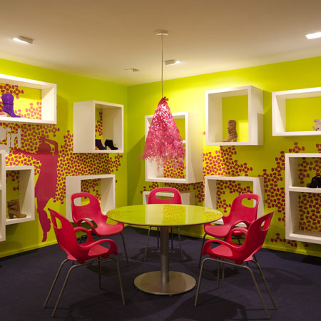 Kensiegirl Showroom by Sergio Mannino Studio