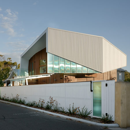Swan Street Residence by Iredale Pedersen Hook