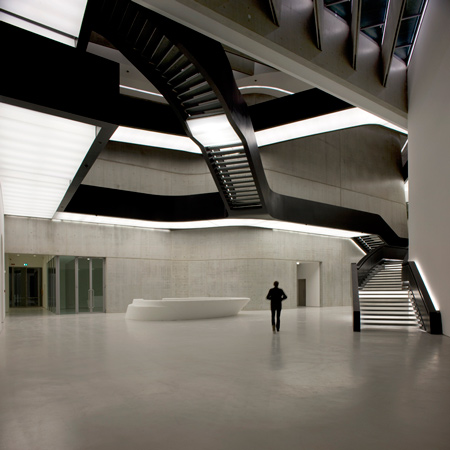 MAXXI museum in financial meltdown