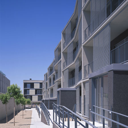 68 Social Housing by Magén Arquitectos
