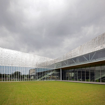 Multimedia Centre in Armentières by Béal & Blanckaert