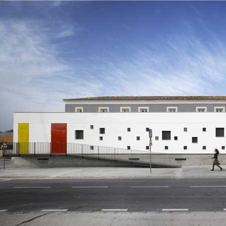 Nuestra Senora del Castellar Public School by GRG Arquitectos