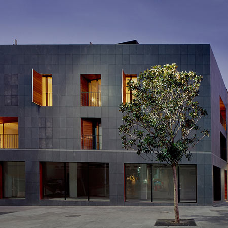 Housing 137 by H Arquitectes