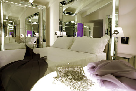 dzn_Palazzina-Grassi-by-Philippe-Starck-17