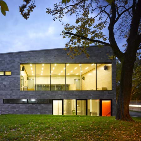 Dieter-Wetterauer-Halle by Böwer Eith Murken