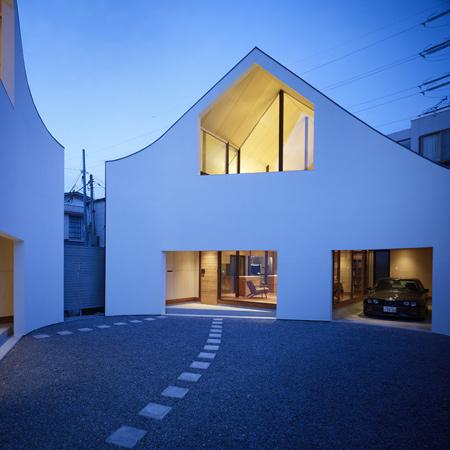 A House Made of Two by Akio Nakasa