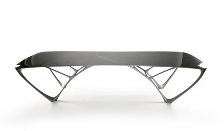 dzn_Bridge-Table_Courtesy-Joris-Laarman-Lab-&-Friedman-Benda-New-York_Photo-by-Giovanni-Tarifino,-NYC
