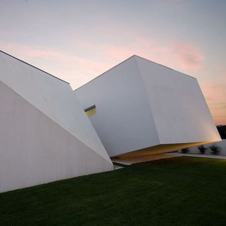 House SGLight by Grau.Zero