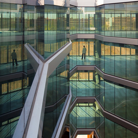 Office building in Calle Alfonso Gomez by Samuel Torres de Carvalho and Pedro Palmero Cabezas