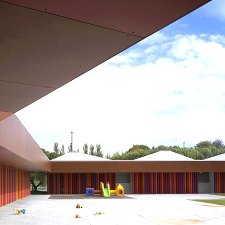 Kindergarten in Rosales del Canal by Magén Arquitectos