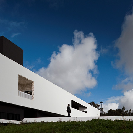 School of Technology and Management by Nuno Montenegro M+P Architects