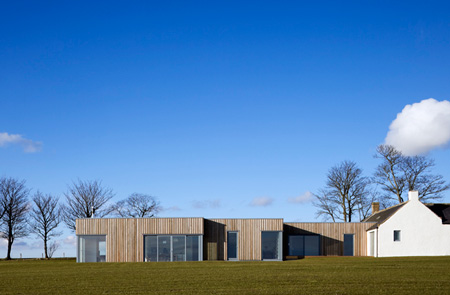 dzn_house_on_a_hill_HOM-0210-0030