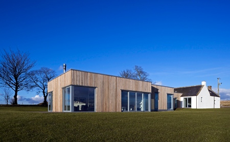 dzn_house_on_a_hill_HOM-0210-0055