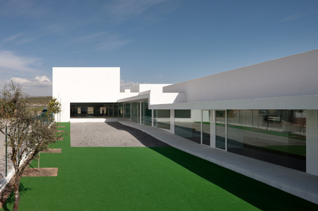Educational Centre by Alejandro Muñoz Miranda Educational Centre by Alejandro Muñoz Miranda