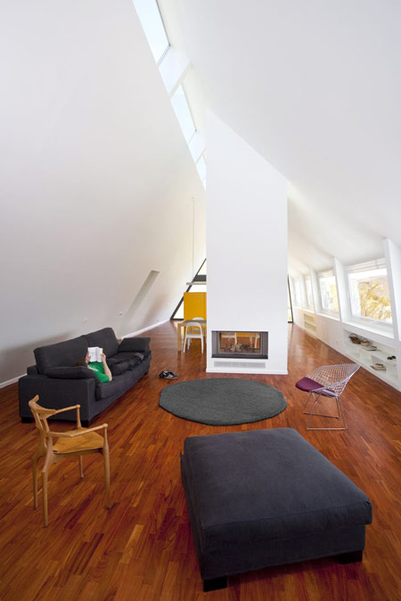 House by Eduardo Cadaval House by Eduardo Cadaval