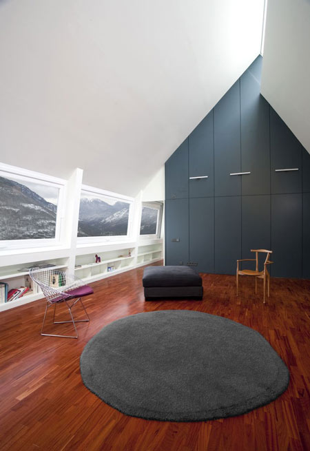 House by Eduardo Cadaval House by Eduardo Cadaval