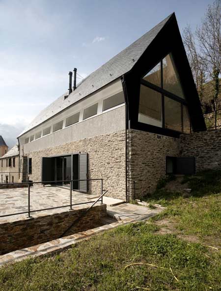House by Eduardo Cadaval House by Eduardo Cadaval