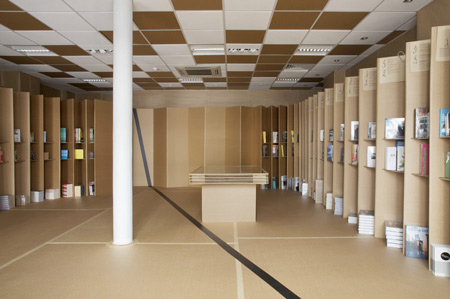 Foldaway Bookshop designed by Campaign Foldaway Bookshop designed by Campaign