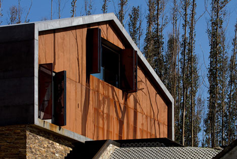 Prefab House in Cedeira by MYCC